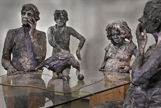 La Table de Dames, sculptural installation by Cécile Raynal