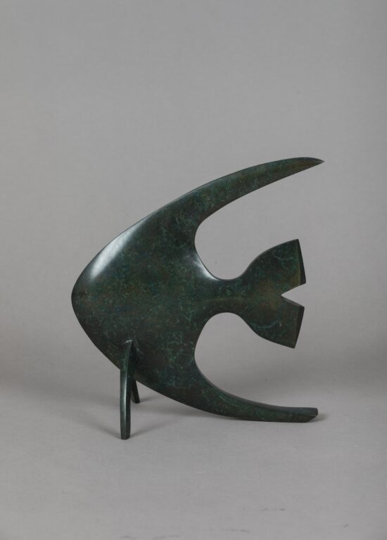 Sculpture animalière, Sculpture en bronze patiné, le sujet principal est poisson, par Marie Louise Sorbac, le nom de l'œuvre est Nemo