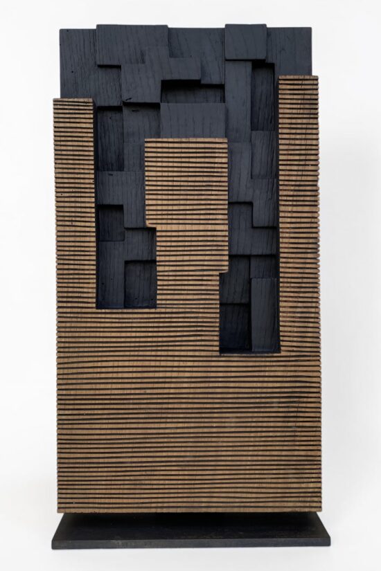 Contemporary Geometric sculpture, Oak wood sculpturen, steel base, by Alban Lanore, artwork name is Small Stelae V