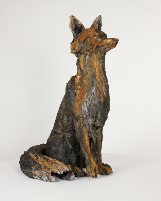 Sculpture Terre et céramique, Grès enfumé, argile végétale, le sujet principal est Sculpture renard, par Cécile Raynal, le nom de l'œuvre est Renard